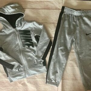 Nike Kids 5-6 Yrs 2 Pc Jogging Outfit Jacket/Joggers